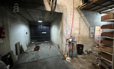 Local con depósito en Venta en Villa Ballester
