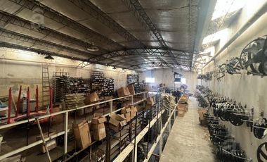 Local con depósito en Venta en Villa Ballester