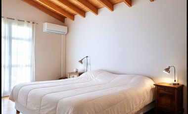 Casa en Venta  c/pileta -  amplia vista  - Barrio La Pista