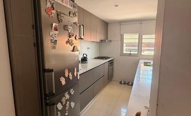 Departamento en Wilde tres ambientes con cochera en venta APTO CREDITO
