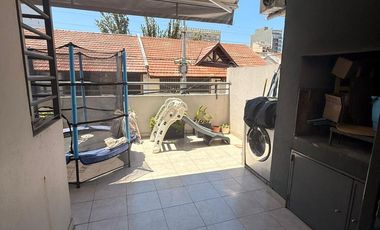 Departamento en Wilde tres ambientes con cochera en venta APTO CREDITO