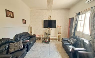 VENTA CASA 4 AMB 178 M2 COCHERA LANÚS OESTE