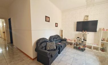 VENTA CASA 4 AMB 178 M2 COCHERA LANÚS OESTE