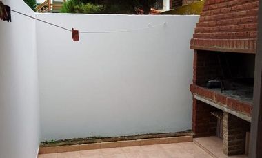 Dúplex en venta de 2 dormitorios c/ cochera en Costa Azul