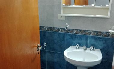 Dúplex en venta de 2 dormitorios c/ cochera en Costa Azul