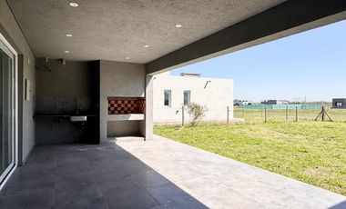 Casa en venta Barrio San Simon Canning