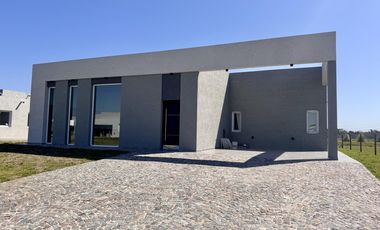 Casa en venta Barrio San Simon Canning