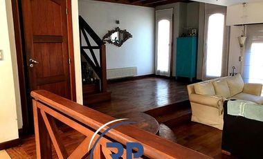 Venta Chalet de 5 ambientes en San Carlos, Mar del Plata