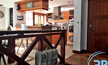 Venta Chalet de 5 ambientes en San Carlos, Mar del Plata