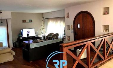 Venta Chalet de 5 ambientes en San Carlos, Mar del Plata