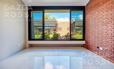 Casa en venta en Adrogue