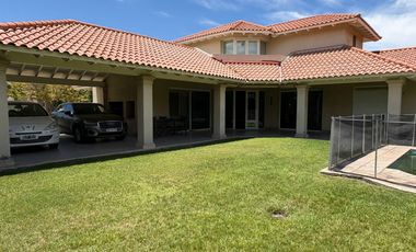 Casa a la venta en Barrio Club de Campo