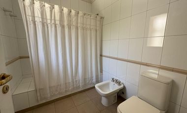 Casa a la venta en Barrio Club de Campo