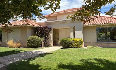 Casa a la venta en Barrio Club de Campo