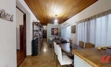 Casa 4 ambientes con jardín reciclada - Martínez