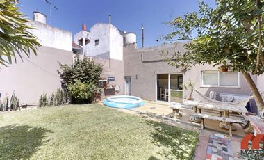 Casa 4 ambientes con jardín reciclada - Martínez