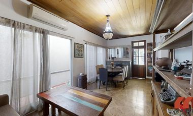 Casa 4 ambientes con jardín reciclada - Martínez