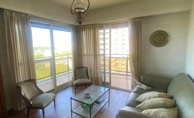 Departamento al frente vista al rio