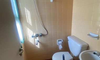 Departamento al frente vista al rio