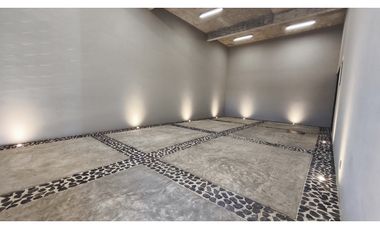 CASA EN VENTA CON VISTA AL LAGO DE VALLE DE BRAVO