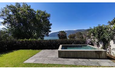 CASA EN VENTA CON VISTA AL LAGO DE VALLE DE BRAVO