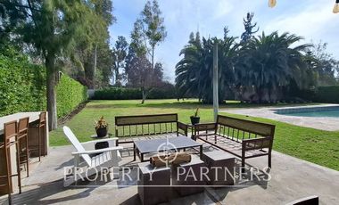 Casa en excelente lugar residencial cercana a colegios