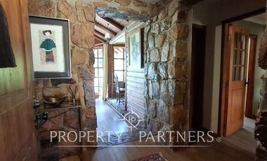 Casa en excelente lugar residencial cercana a colegios