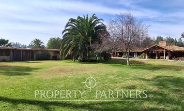 Casa en excelente lugar residencial cercana a colegios