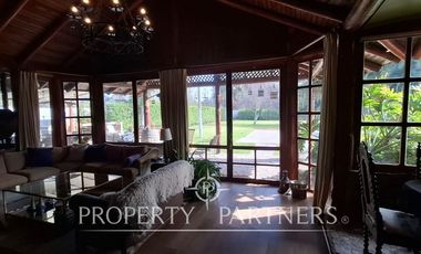 Casa en excelente lugar residencial cercana a colegios