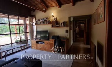 Casa en excelente lugar residencial cercana a colegios