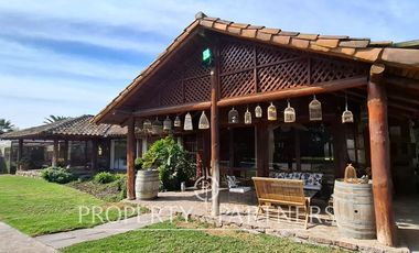 Casa en excelente lugar residencial cercana a colegios