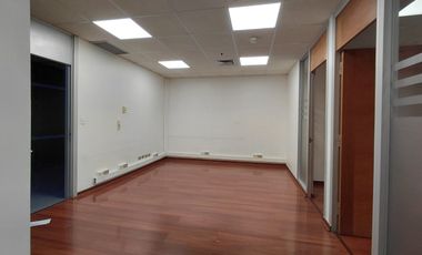 Arriendo hermosa Oficina Ejecutiva al costado del Marriott