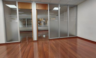 Arriendo hermosa Oficina Ejecutiva al costado del Marriott