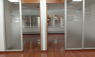 Arriendo hermosa Oficina Ejecutiva al costado del Marriott