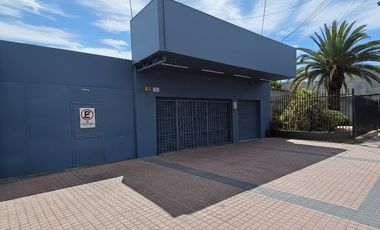 Arrienda galpón comercial en corazón de Talagante