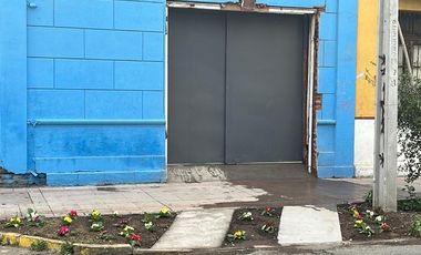 Excelente Casa con Taller y Oficinas, cerca metro