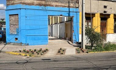 Excelente Casa con Taller y Oficinas, cerca metro