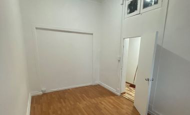 Excelente Casa con Taller y Oficinas, cerca metro
