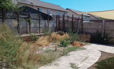 Amplia Casa en Buin con Terreno para Ampliar