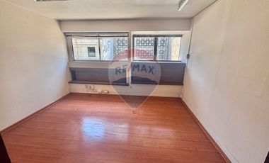 se arrienda oficina, excelente ubicación