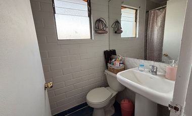 Casa Moderna en Peñaflor: Espacio y Comodidad