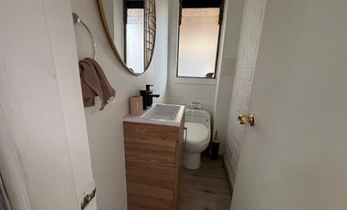 Casa Moderna en Peñaflor: Espacio y Comodidad