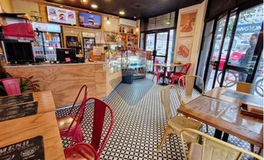 Local comercial primera línea en Av Irarrazabal