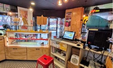 Local comercial primera línea en Av Irarrazabal