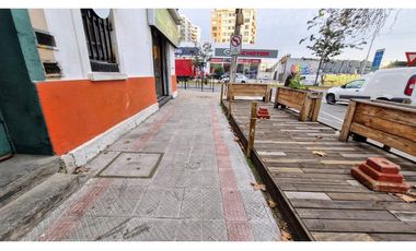 Local comercial primera línea en Av Irarrazabal