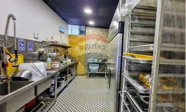 Local comercial primera línea en Av Irarrazabal