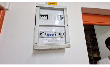 Local comercial primera línea en Av Irarrazabal