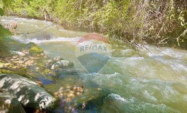 Parcela en venta con bajada al río