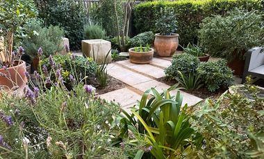 DEPARTAMENTO CON JARDÍN, 2 DORMITORIOS