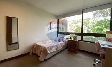 Exclusivo y confortable departamento.